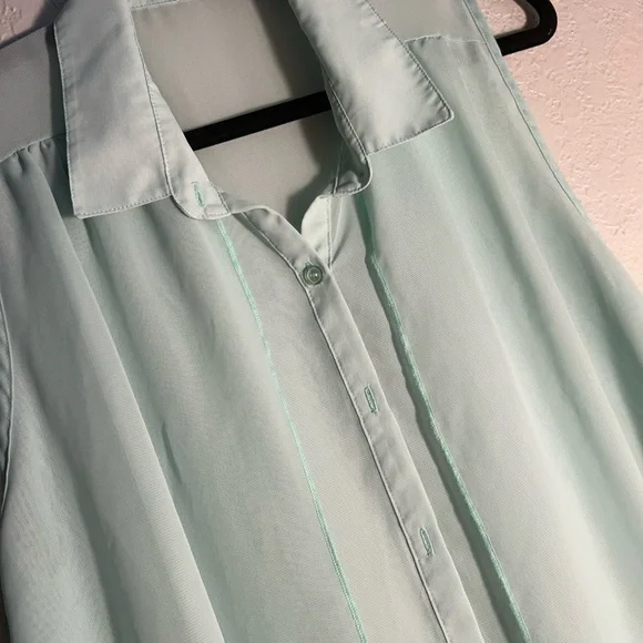 Love J 🩷Women's Sleeveless Button & Tie Up Top - Mint Green - Picture 4 of 5